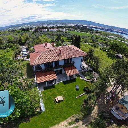 Active Chillax Oasis Apartments Ancarano Esterno foto