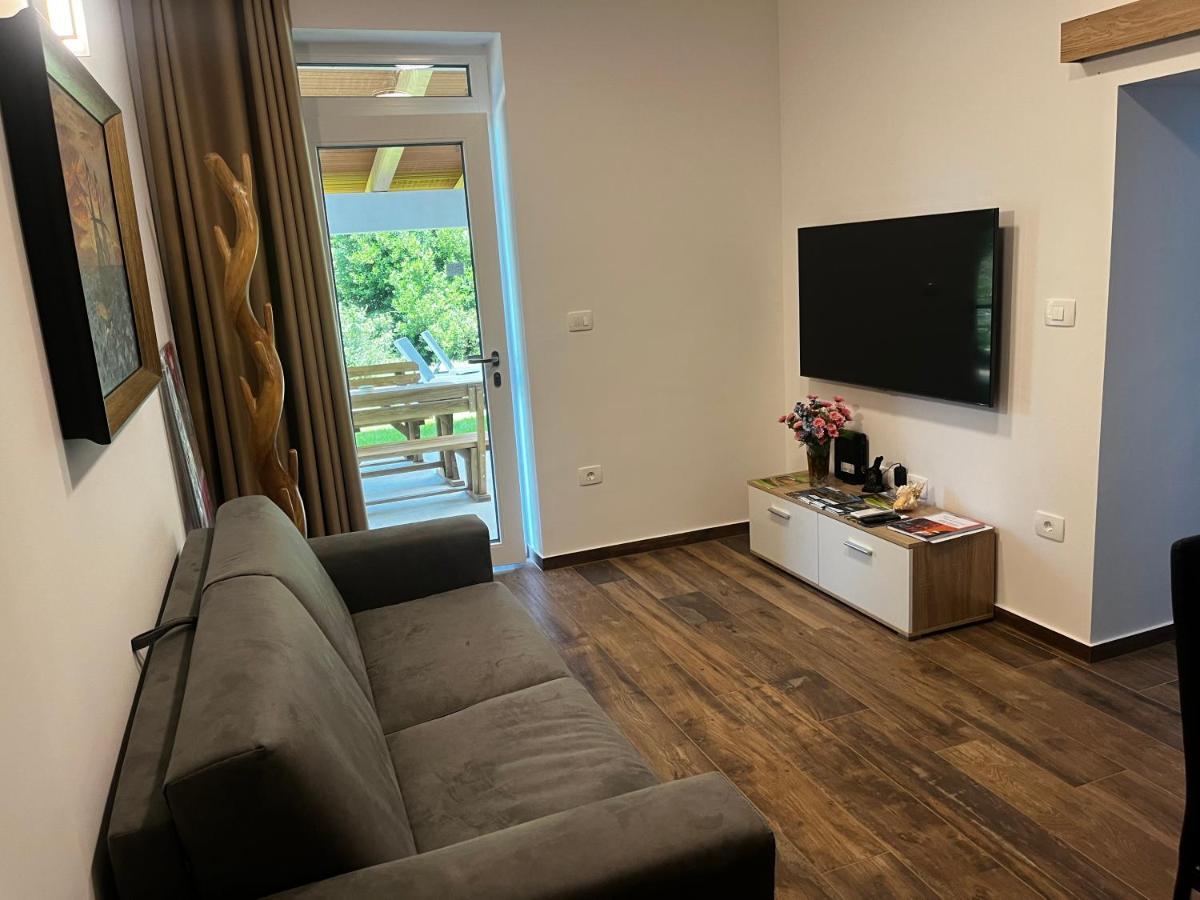 Active Chillax Oasis Apartments Ancarano Esterno foto