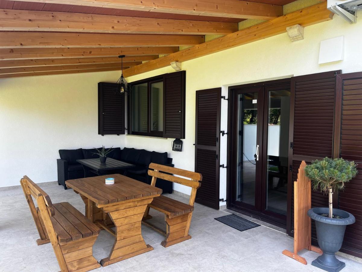Active Chillax Oasis Apartments Ancarano Esterno foto