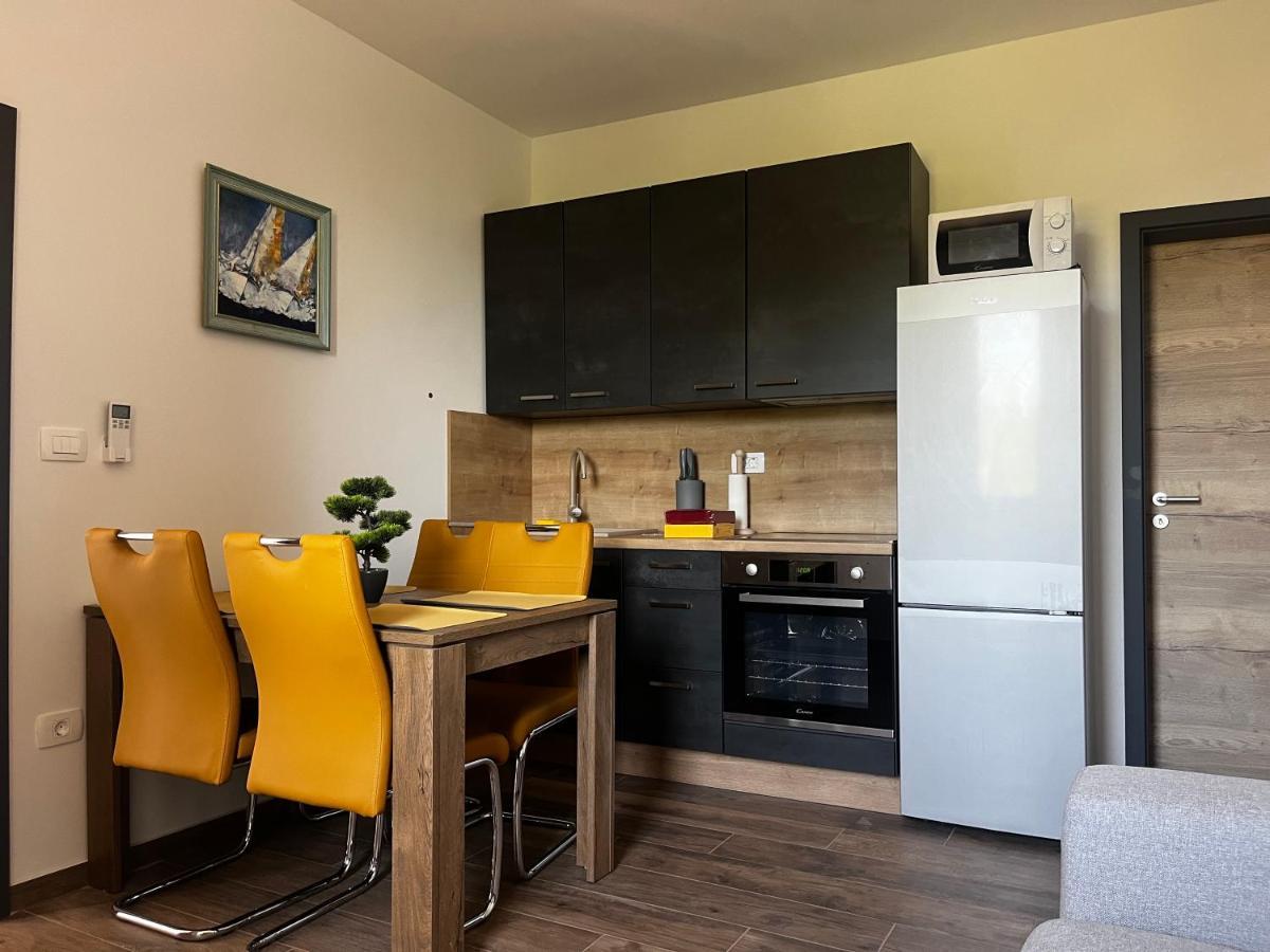 Active Chillax Oasis Apartments Ancarano Esterno foto
